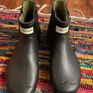 Hunter unisex rain boots size 10